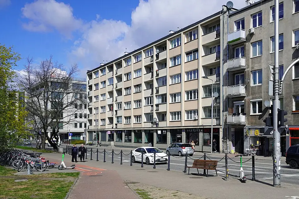 Authentischer Reisemoment in Warschau – passend zu Barrierearme Busreise Warschau – Dauer & Komfort