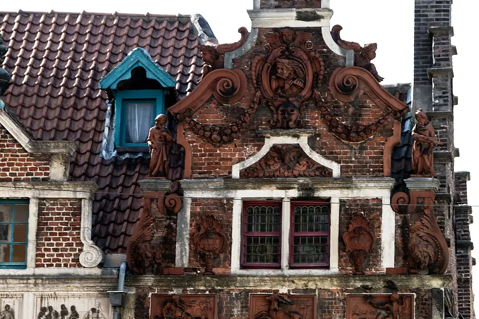 Stimmungsvolle Reiseansicht aus Flandern für Panoramareise Flandern mit dem Bus – Reiseguide