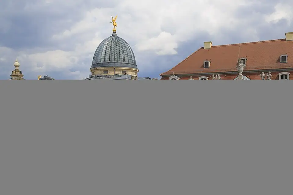 Authentischer Reisemoment in Dresden – passend zu Busreise Dresden ab Stuttgart – Reiseguide