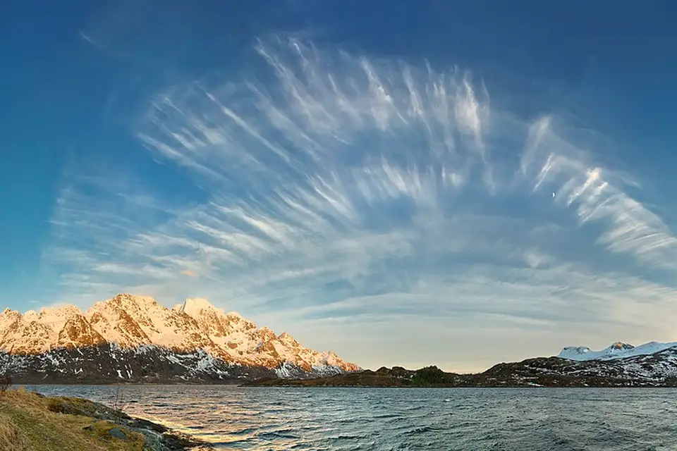 Authentischer Reisemoment in Norwegische Fjorde – passend zu Busreise Norwegische Fjorde ab Frankfurt – Reiseguide