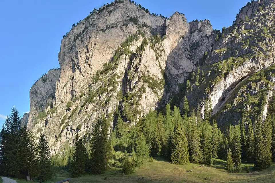 Landschaft und Sehenswürdigkeiten in Südtirol für Naturreise Südtirol mit dem Bus – Reiseguide