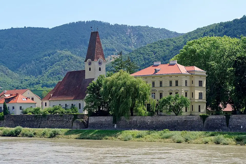 Landschaft und Sehenswürdigkeiten in Wachau für Busreise Wachau Angebote vergleichen – Reiseguide