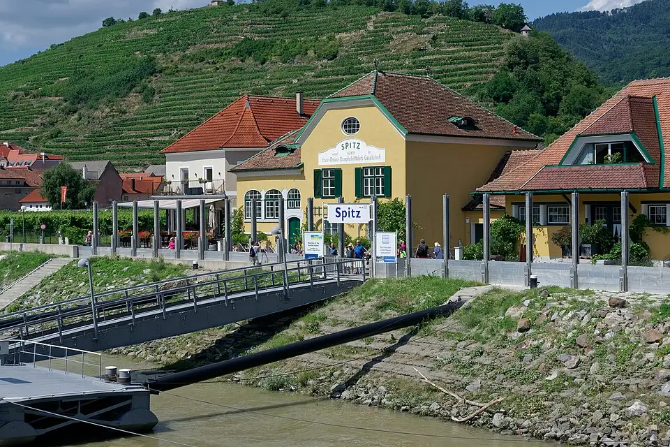 Authentischer Reisemoment in Wachau – passend zu Busreise Wachau Angebote vergleichen – Reiseguide