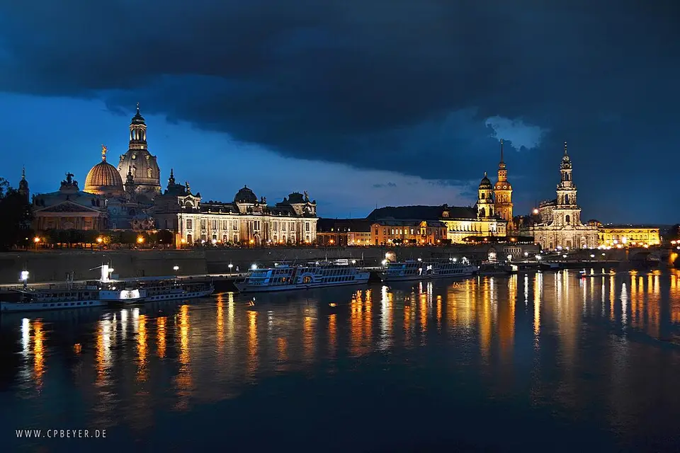 Landschaft und Sehenswürdigkeiten in Dresden für Genussreise Dresden mit dem Bus – Reiseguide