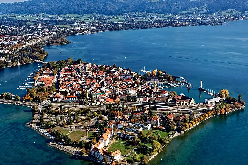 Stimmungsvolle Reiseansicht aus Bodensee für Standortreise Bodensee mit dem Bus – Reisecheck