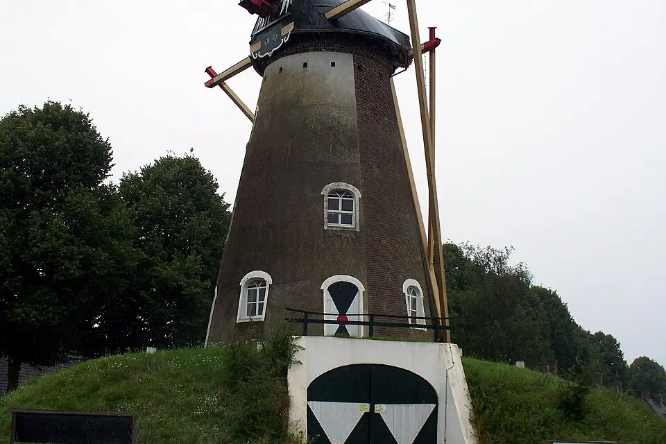 Authentischer Reisemoment in Zeeland – passend zu Busreise Zeeland ab Berlin – Dauer & Komfort