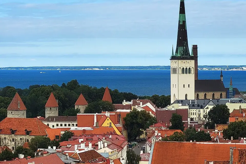 Landschaft und Sehenswürdigkeiten in Baltikum für Beste Reisezeit für eine Busreise Baltikum – ehrlich eingeordnet