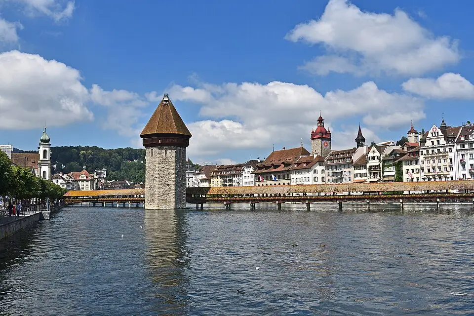Landschaft und Sehenswürdigkeiten in Vierwaldstättersee für Busreise Vierwaldstättersee ohne Nachtfahrt – Reisecheck