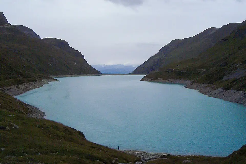 Landschaft und Sehenswürdigkeiten in Wallis für Beste Reisezeit für eine Busreise Wallis – Route & Leistungen
