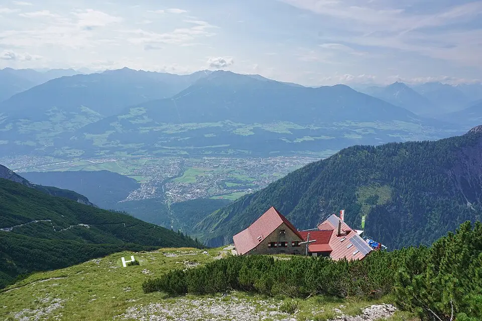 Landschaft und Sehenswürdigkeiten in Zillertal für Busreise Zillertal mit 4-Sterne-Hotel – Reiseguide
