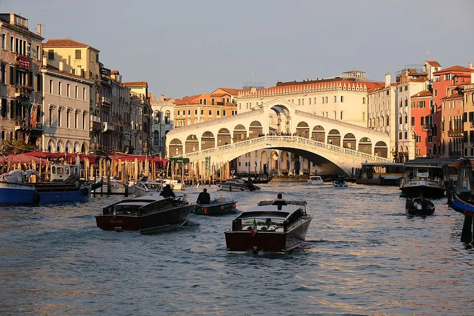 Landschaft und Sehenswürdigkeiten in Venedig für Barrierearme Busreise Venedig – Dauer & Komfort