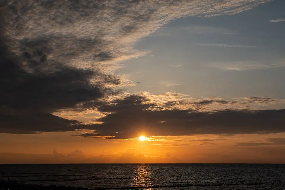 Stimmungsvolle Reiseansicht aus Ostsee für Weihnachtsreise Ostsee mit dem Bus – Reiseguide
