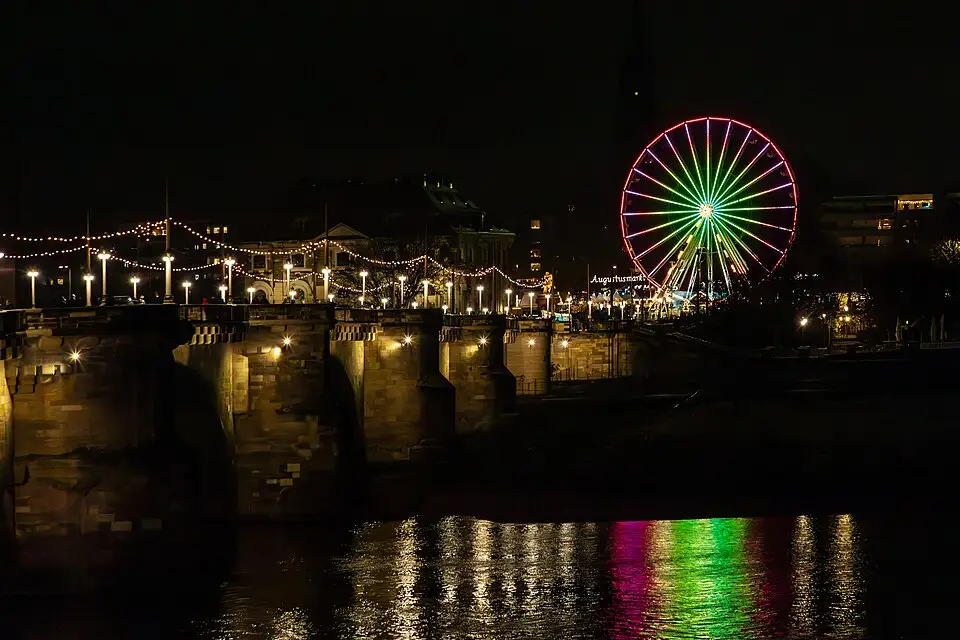 Authentischer Reisemoment in Dresden – passend zu Busreise Dresden 5 Tage – Reiseguide