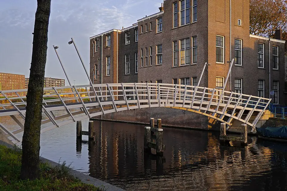 Landschaft und Sehenswürdigkeiten in Amsterdam für Premium Busreise Amsterdam – Route & Leistungen
