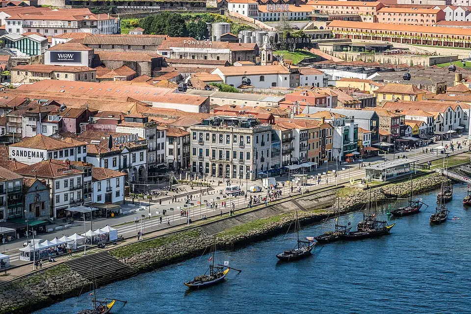 Stimmungsvolle Reiseansicht aus Portugal Rundreise für Premium Busreise Portugal – ehrlich eingeordnet