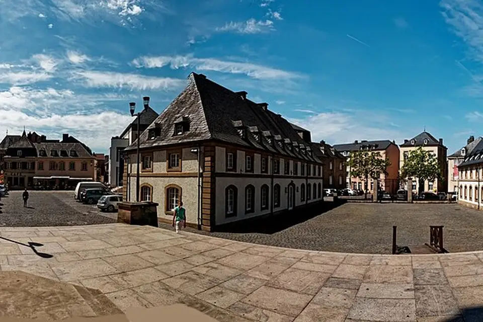 Stimmungsvolle Reiseansicht aus Luxemburg für Weihnachtsreise Luxemburg mit dem Bus – Reisecheck