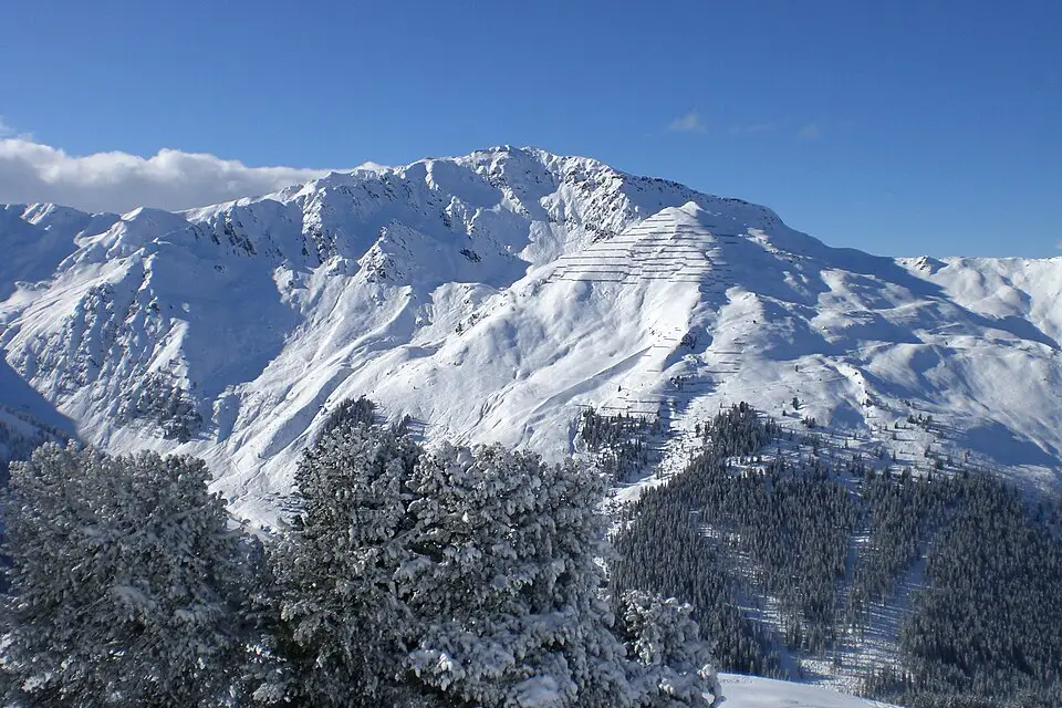 Stimmungsvolle Reiseansicht aus Zillertal für Singlereise Zillertal mit dem Bus – Tipps zur Auswahl