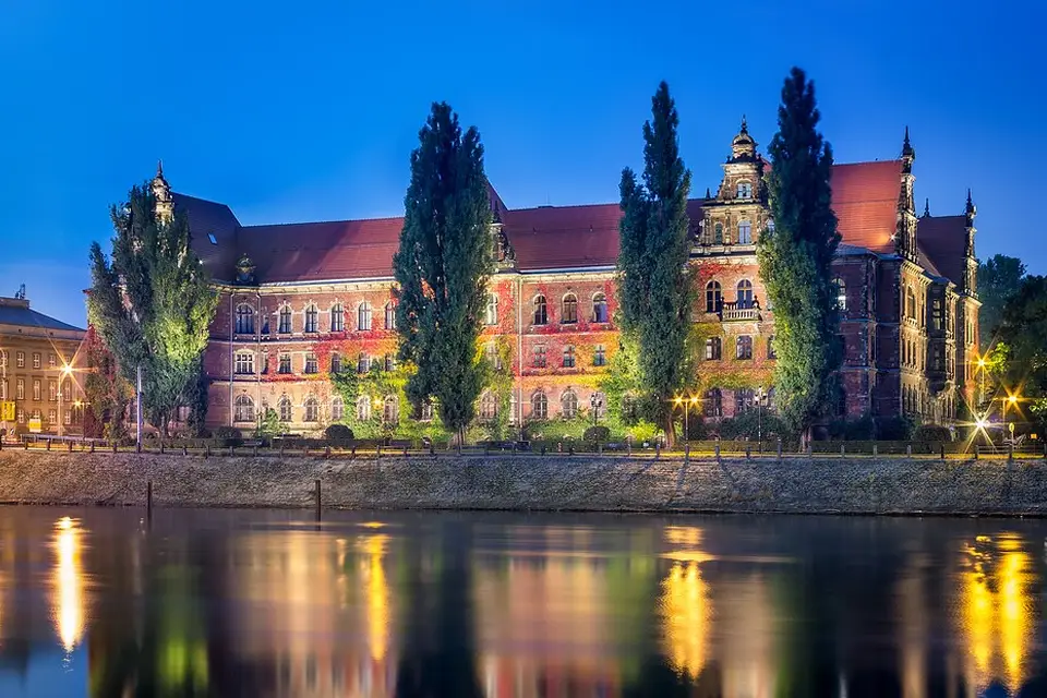 Authentischer Reisemoment in Breslau – passend zu Busreise Breslau ab München – Reiseguide