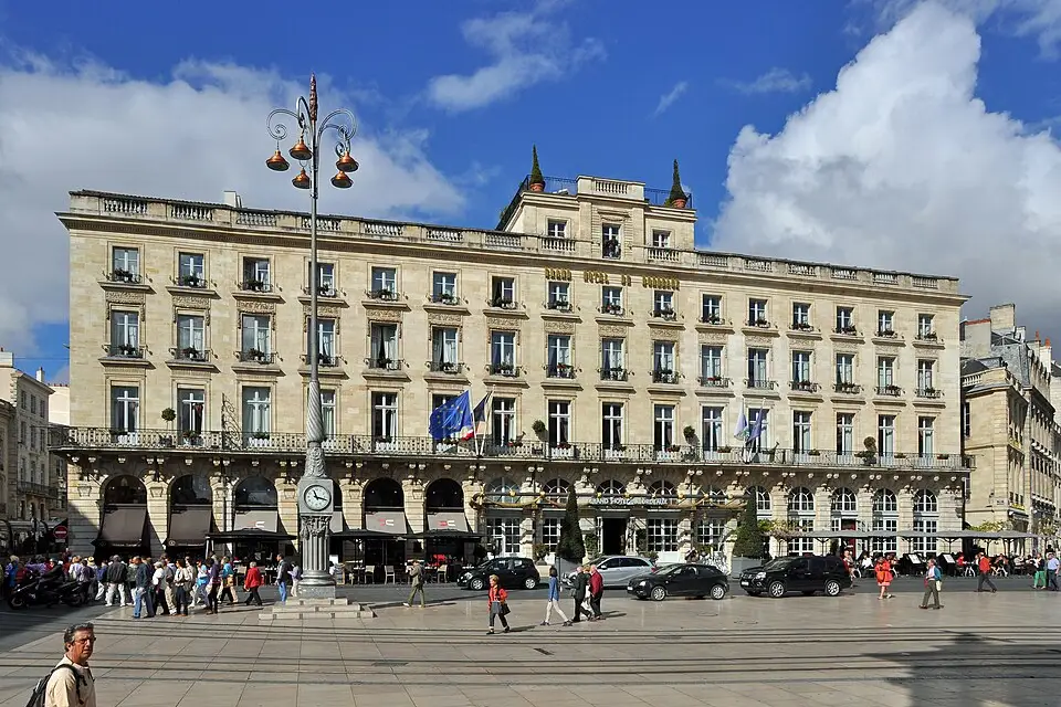 Authentischer Reisemoment in Côte d’Azur – passend zu Busreise Côte d’Azur im Frühling – Route & Leistungen