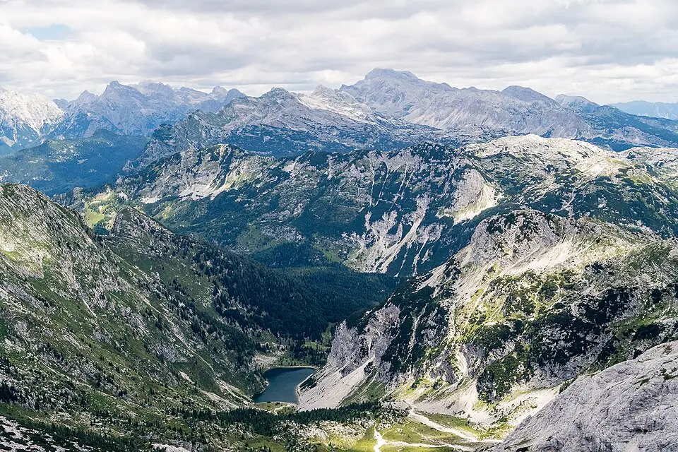 Stimmungsvolle Reiseansicht aus Slowenien für Busreise Slowenien mit Haustürabholung – Dauer & Komfort
