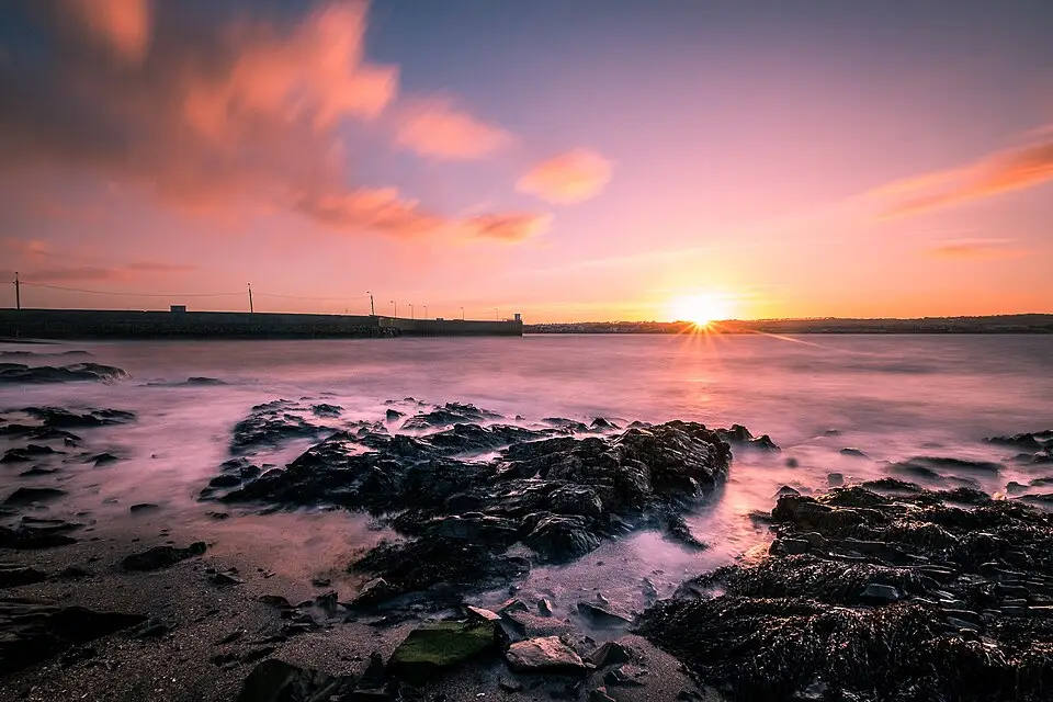 Authentischer Reisemoment in Irland – passend zu Busreise Irland ab Hamburg – Reiseguide