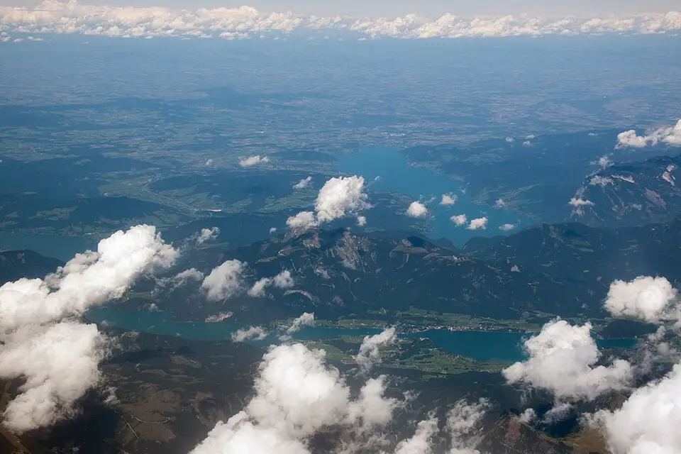 Stimmungsvolle Reiseansicht aus Salzkammergut für Busreise Salzkammergut mit Haustürabholung – Dauer & Komfort