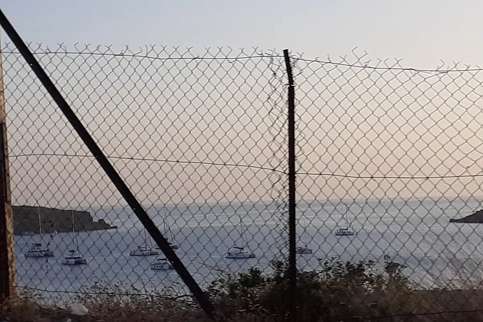Stimmungsvolle Reiseansicht aus Athen für Standortreise Athen mit dem Bus – Reisecheck