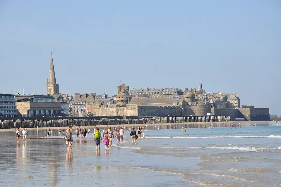 Landschaft und Sehenswürdigkeiten in Bretagne für Busreise Bretagne für Paare – Dauer & Komfort
