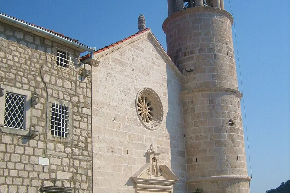 Landschaft und Sehenswürdigkeiten in Montenegro für Busreise Montenegro für Senioren – Reiseguide