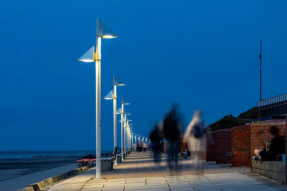 Stimmungsvolle Reiseansicht aus Nordsee für Busreise Nordsee für Alleinreisende – ehrlich eingeordnet