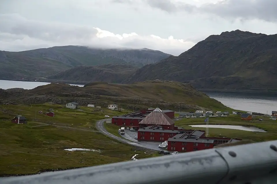 Stimmungsvolle Reiseansicht aus Nordkap für Erlebnisreise Nordkap mit dem Bus – ehrlich eingeordnet
