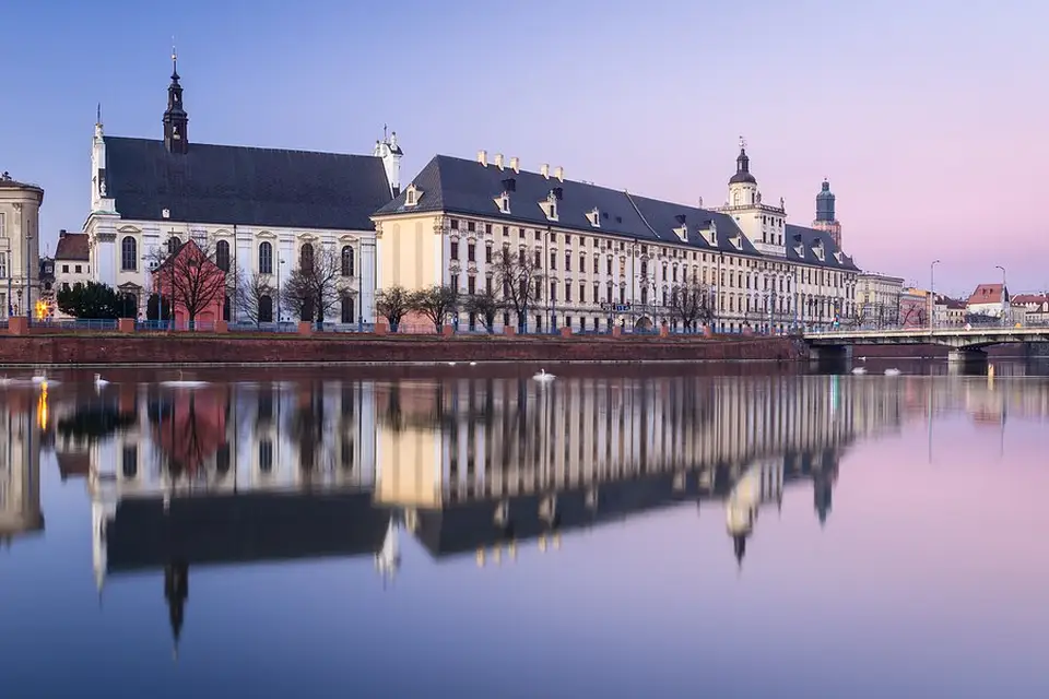 Stimmungsvolle Reiseansicht aus Breslau für Busreise Breslau ab München – Reiseguide