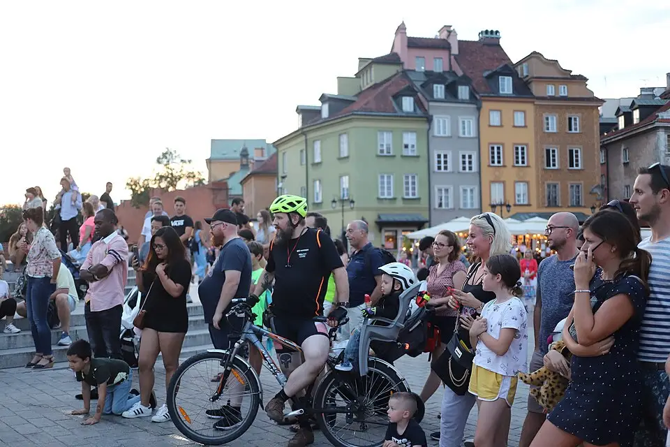 Authentischer Reisemoment in Warschau – passend zu Erlebnisreise Warschau mit dem Bus – Dauer & Komfort