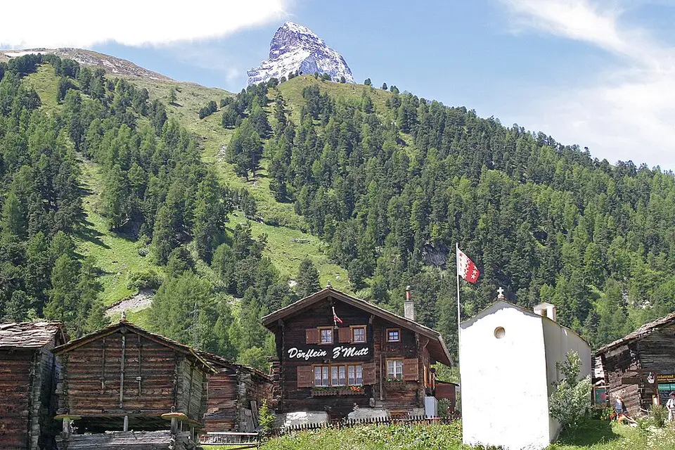 Landschaft und Sehenswürdigkeiten in Wallis für Busreise Wallis für Senioren mit Haustürabholung – Reiseguide