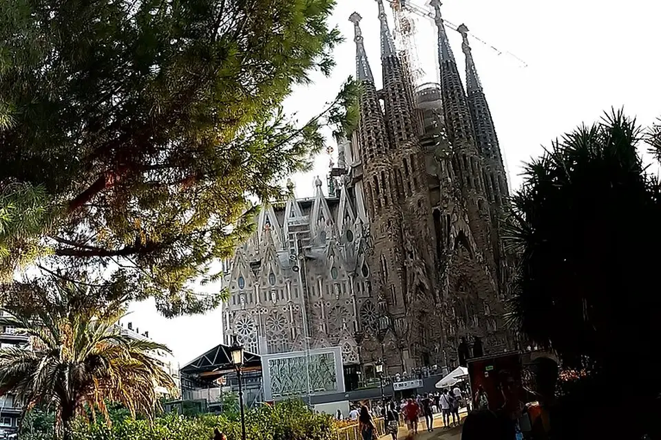 Authentischer Reisemoment in Barcelona – passend zu Busreise Barcelona übers Wochenende – Route & Leistungen
