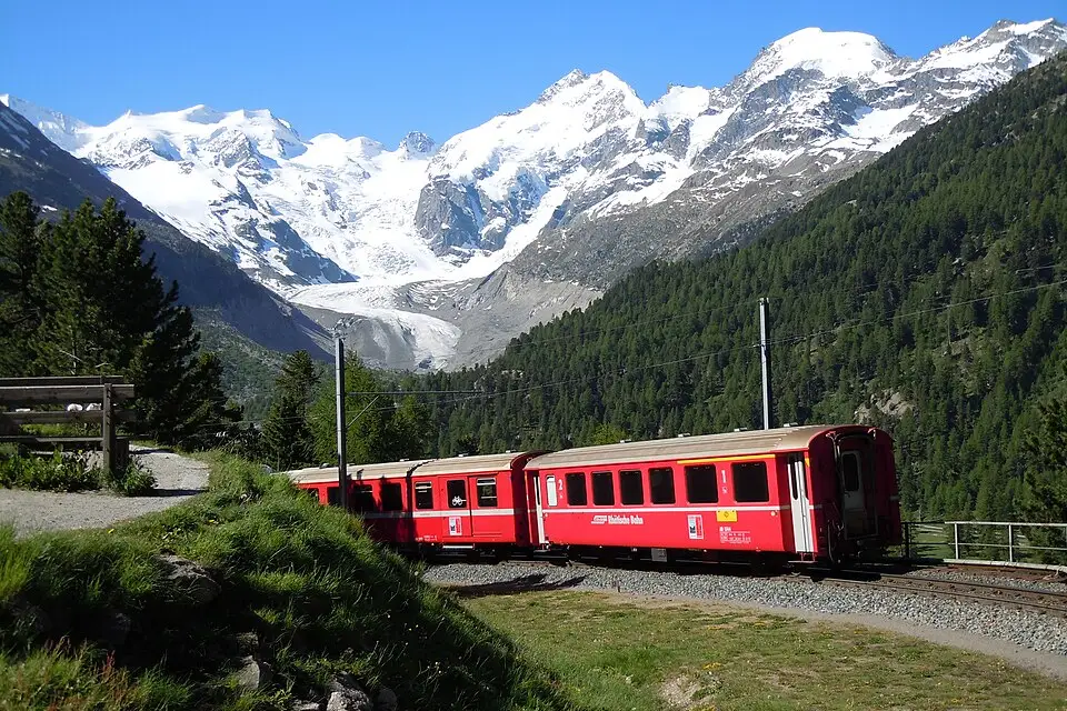Authentischer Reisemoment in Engadin – passend zu Busreise Engadin mit Panoramabahn – Dauer & Komfort