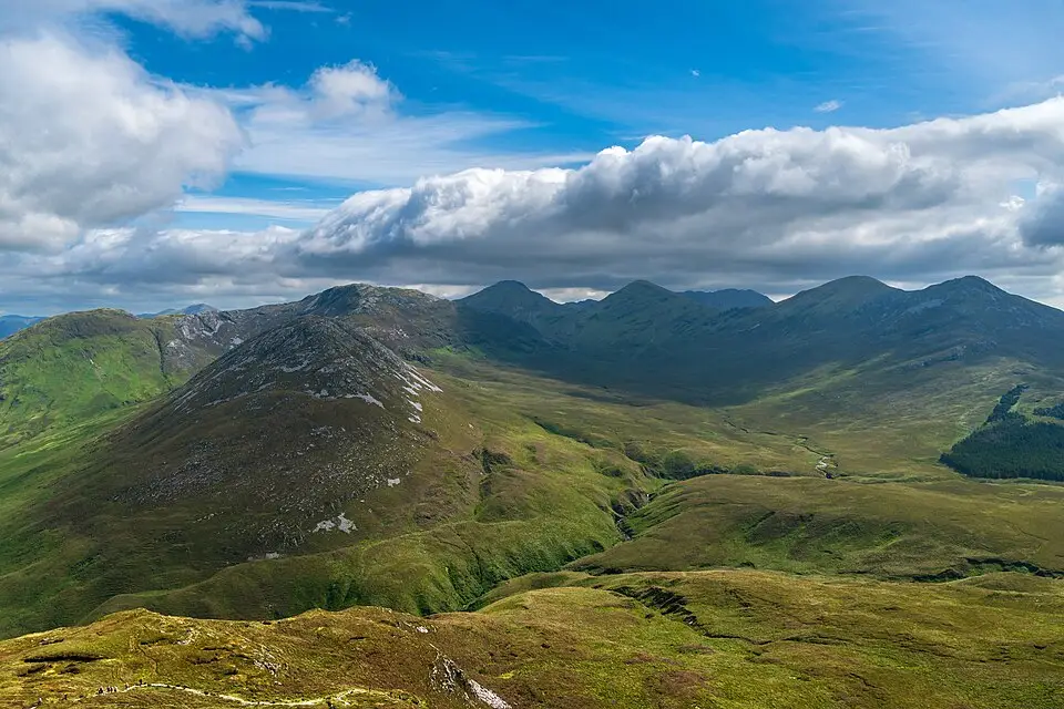 Stimmungsvolle Reiseansicht aus Irland für Rundreise Irland mit dem Bus – Route & Leistungen