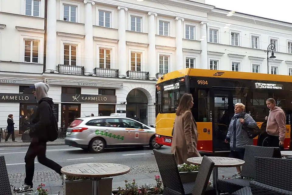 Stimmungsvolle Reiseansicht aus Warschau für Erlebnisreise Warschau mit dem Bus – Dauer & Komfort