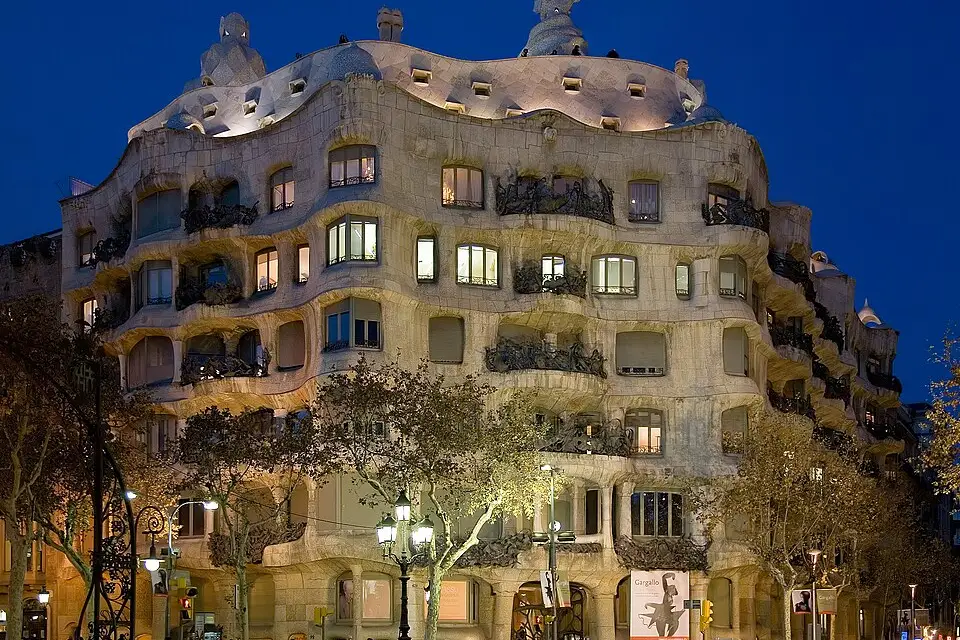 Landschaft und Sehenswürdigkeiten in Barcelona für Busreise Barcelona ab Berlin – Reisecheck
