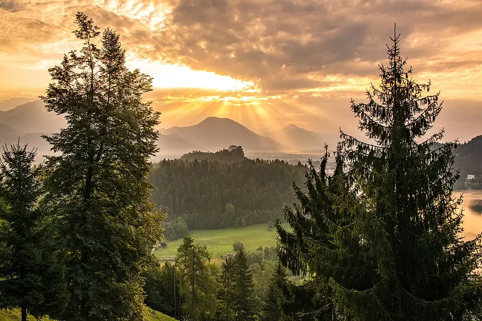 Stimmungsvolle Reiseansicht aus Slowenien für Busreise Slowenien 5 Tage – Route & Leistungen