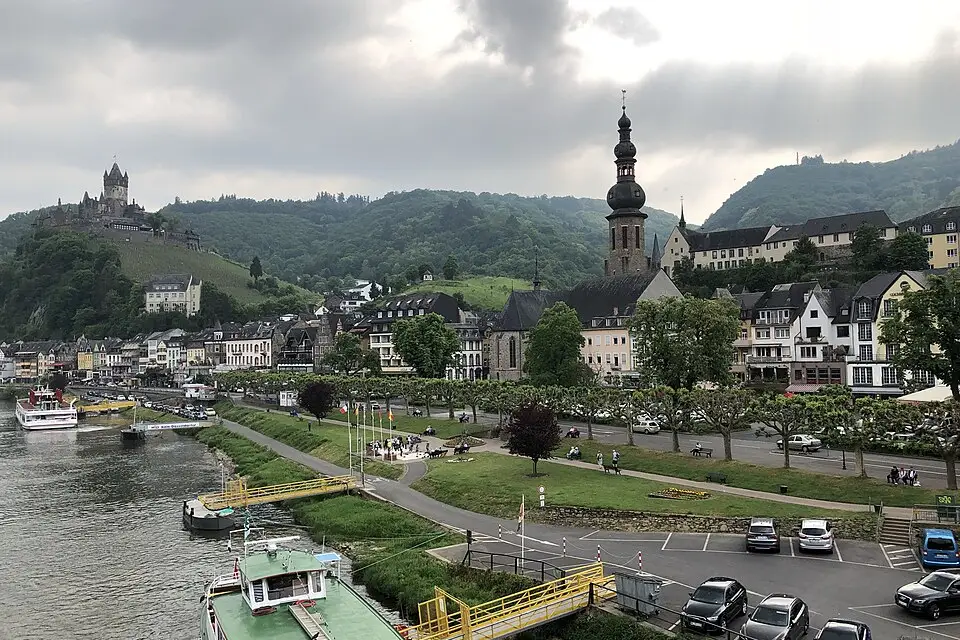 Landschaft und Sehenswürdigkeiten in Mosel für Busreise Mosel ab Frankfurt – Dauer & Komfort