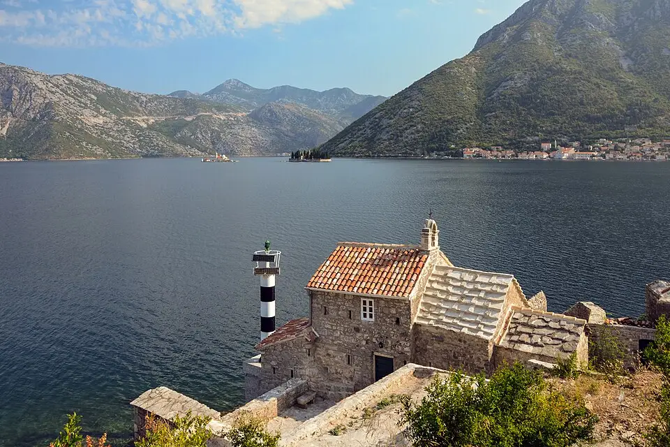 Authentischer Reisemoment in Montenegro – passend zu Busreise Montenegro im Frühling – Reisecheck