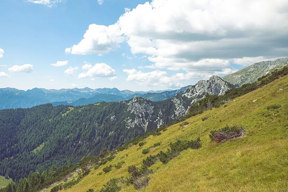 Landschaft und Sehenswürdigkeiten in Slowenien für Kulturreise Slowenien mit dem Bus – ehrlich eingeordnet