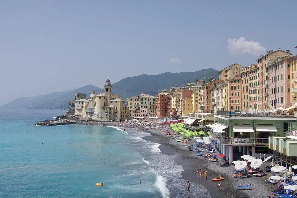 Stimmungsvolle Reiseansicht aus Ligurien für Adventsreise Ligurien mit dem Bus – Reisecheck