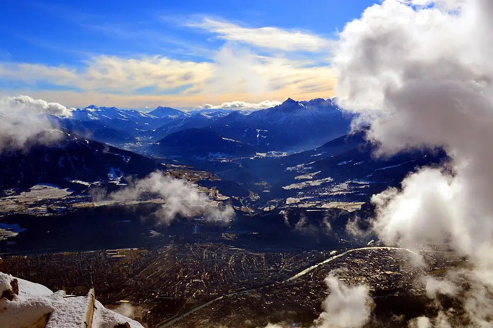 Authentischer Reisemoment in Tirol – passend zu Busreise Tirol übers Wochenende – Route & Leistungen