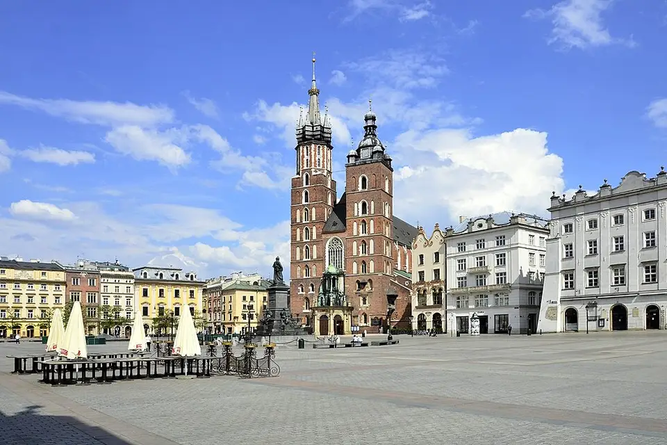 Landschaft und Sehenswürdigkeiten in Krakau für Busreise Krakau ab Berlin – Tipps zur Auswahl