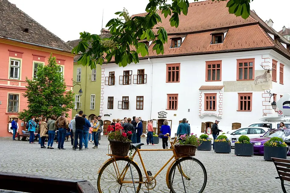 Stimmungsvolle Reiseansicht aus Siebenbuergen für Siebenbürgen – Seniorenreise mit Abholservice