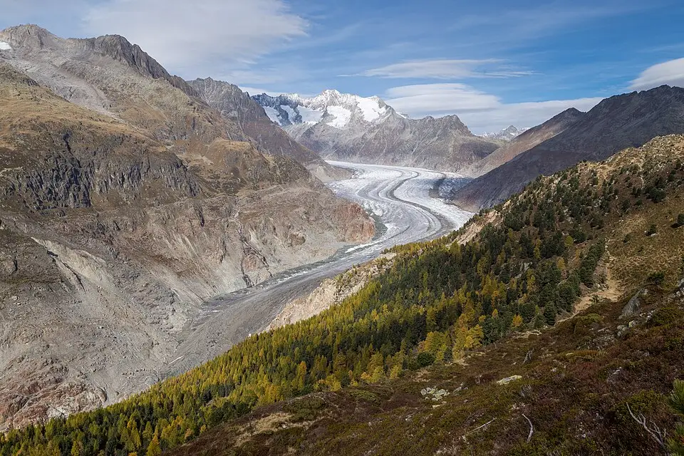 Stimmungsvolle Reiseansicht aus Wallis für Busreise Wallis mit wenig Gehstrecke – Route & Leistungen