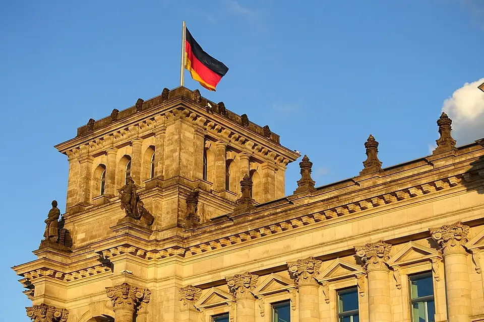 Authentischer Reisemoment in Berlin – passend zu Busreise Berlin mit 4-Sterne-Hotel – Tipps zur Auswahl