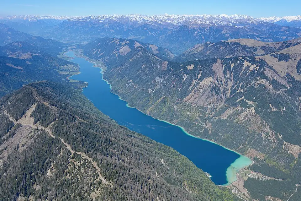 Landschaft und Sehenswürdigkeiten in Kärnten für Beste Reisezeit für eine Busreise Kärnten – Reisecheck